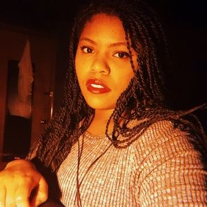 Meet your Posher, Ambria